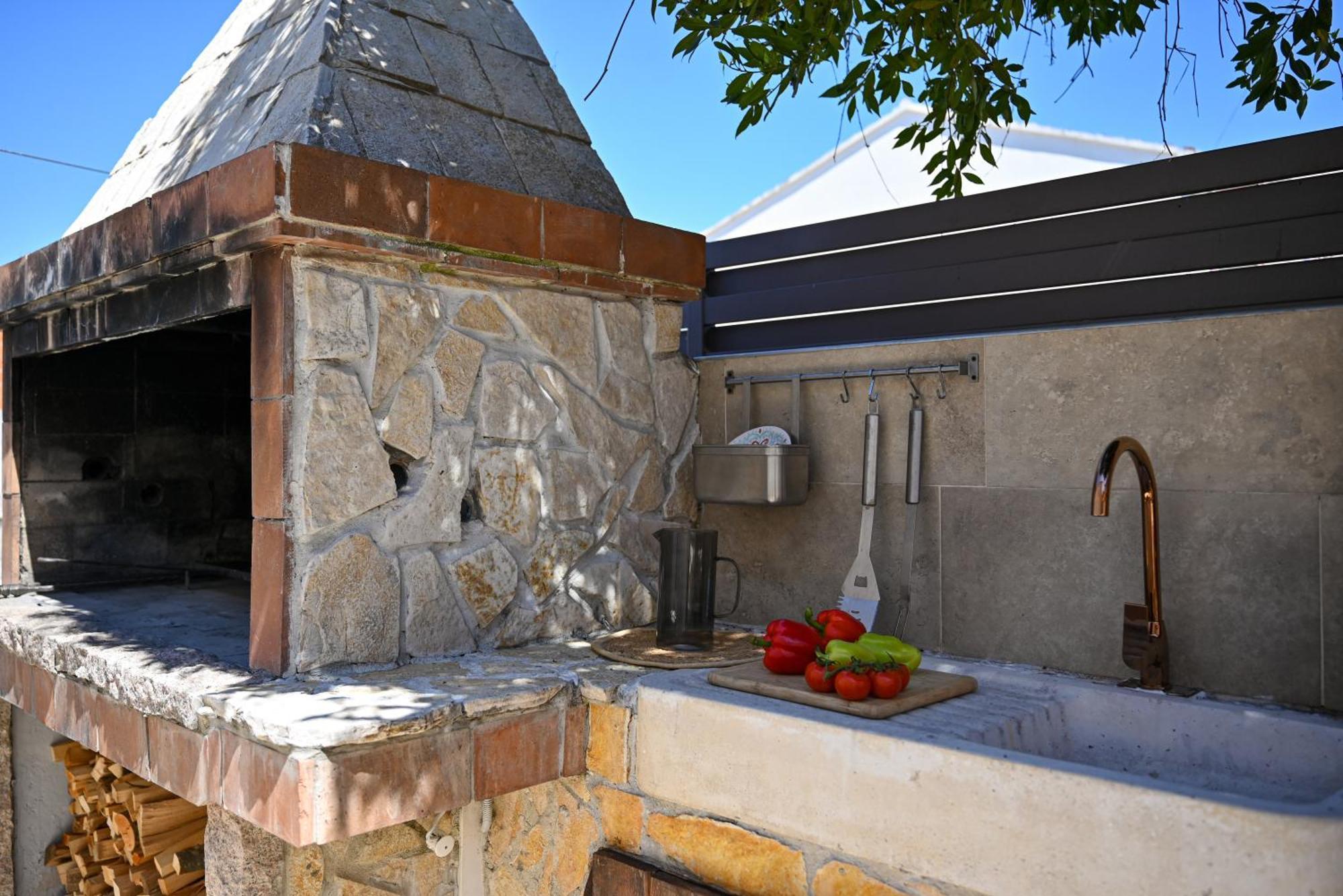 Villa Costa Blu With Pool By The Sea Трогир Екстериор снимка