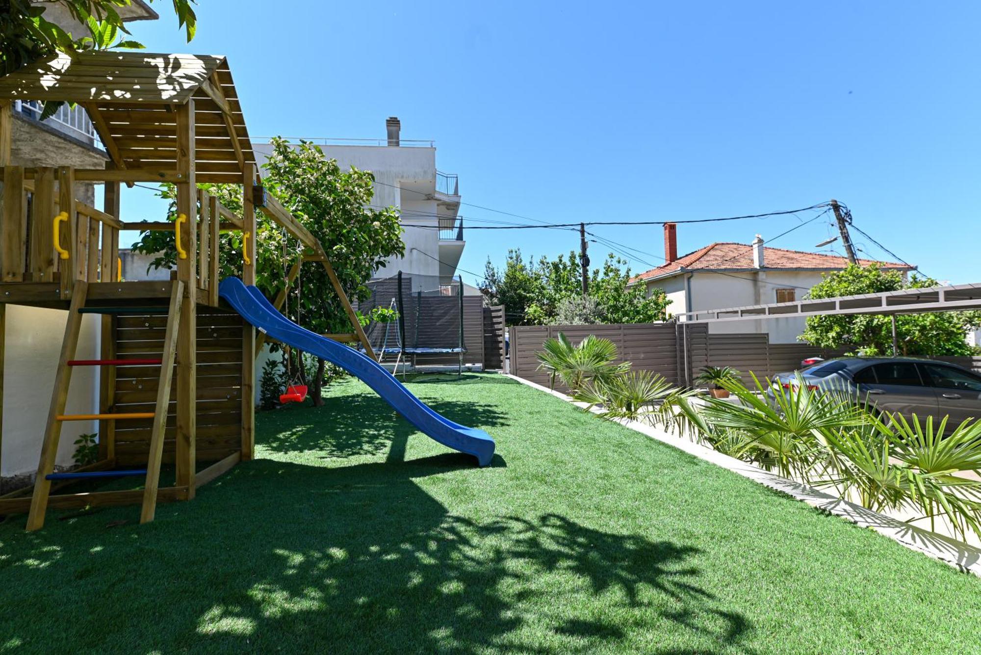 Villa Costa Blu With Pool By The Sea Трогир Екстериор снимка